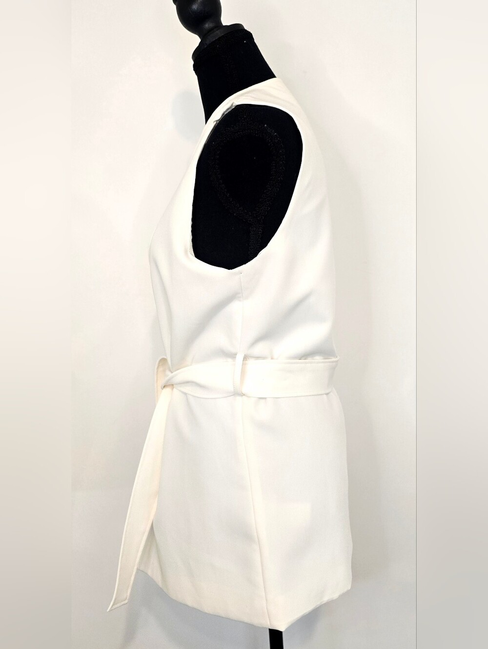 Sincerely Jules Ivory Belted Sleeveless Blazer Vest Open Front Chic Workwear - Picture 4 of 5